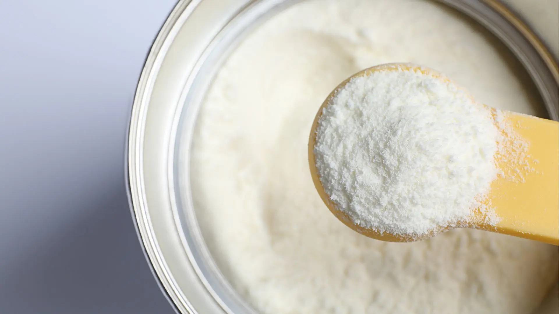 sữa công thức cho trẻ sơ sinh