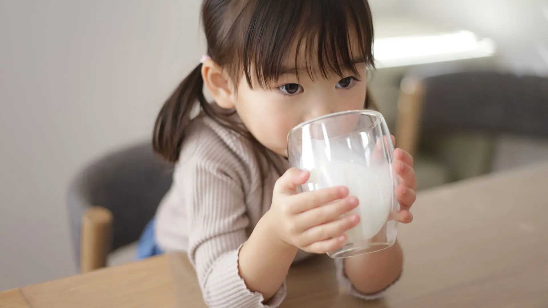 Bé 1-3 tuổi phát triển thế nào? Mách mẹ cách chọn sữa tốt cho bé 1 - 3 tuổi luôn khỏe mạnh